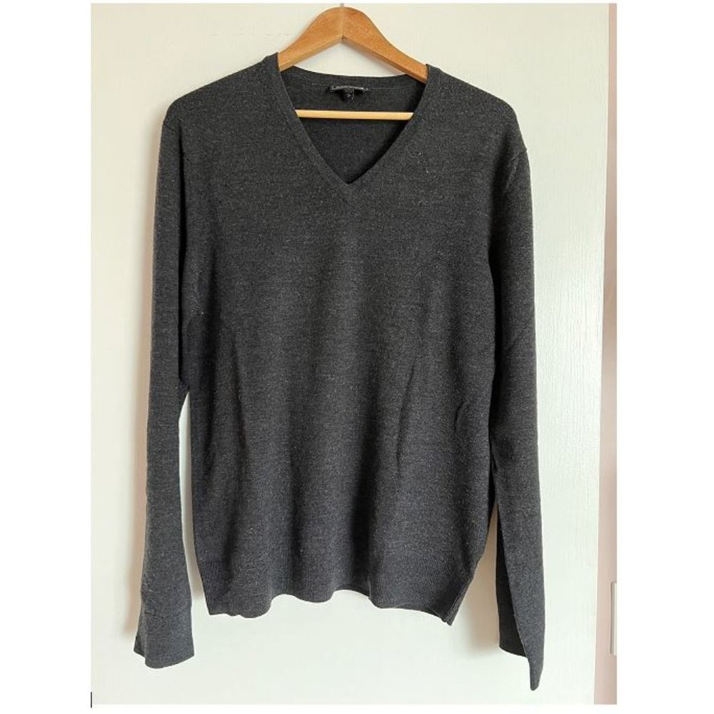 Express grey men's sweater. Size large. Great condition.